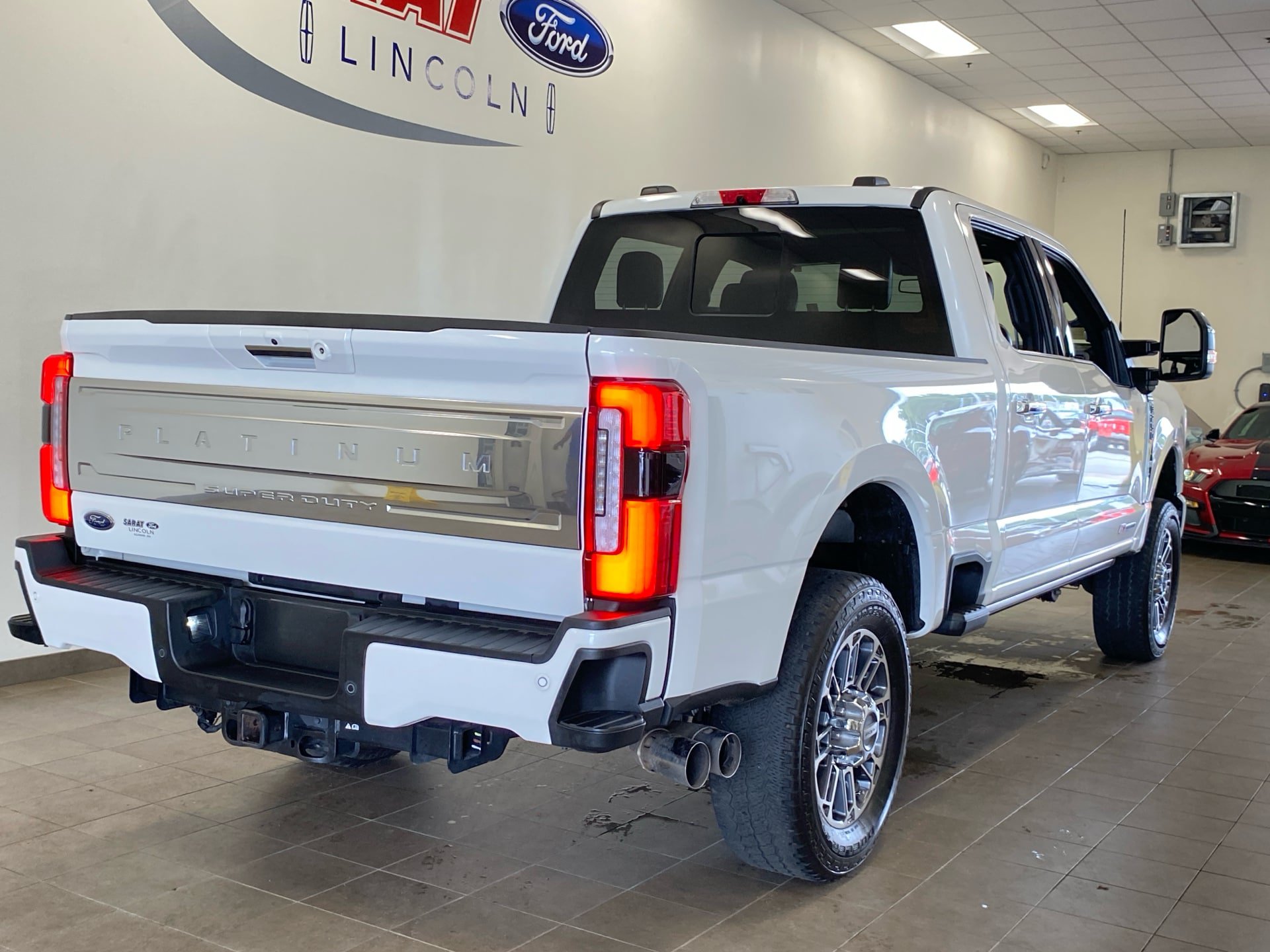 Certified 2024 Ford F250 Platinum AWD/4WD image 7