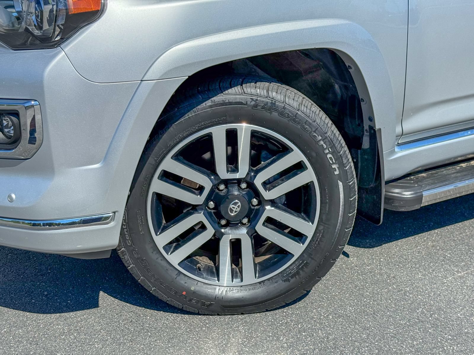 Used 2023 Toyota 4Runner Limited AWD/4WD image 9