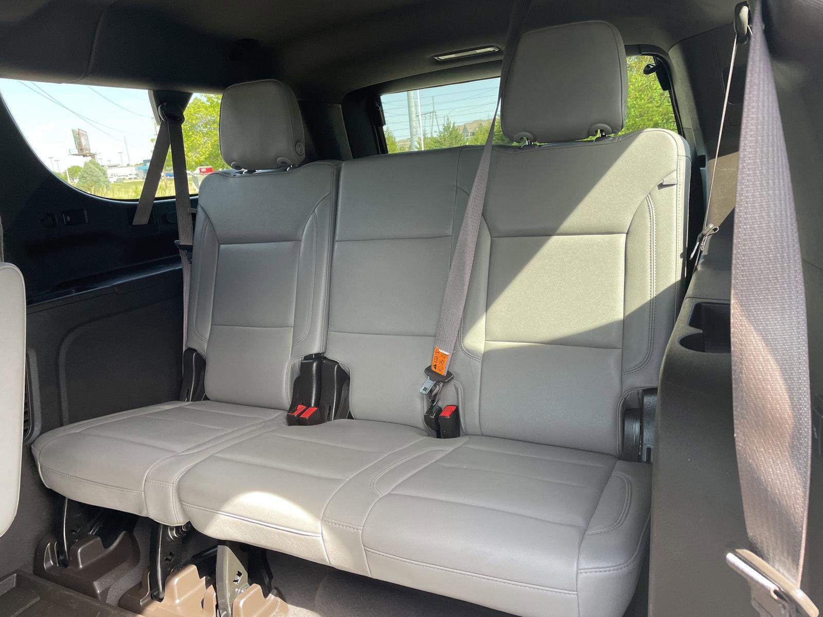 Used 2023 Chevrolet Suburban Z71 w/ Luxury Package AWD/4WD image 22