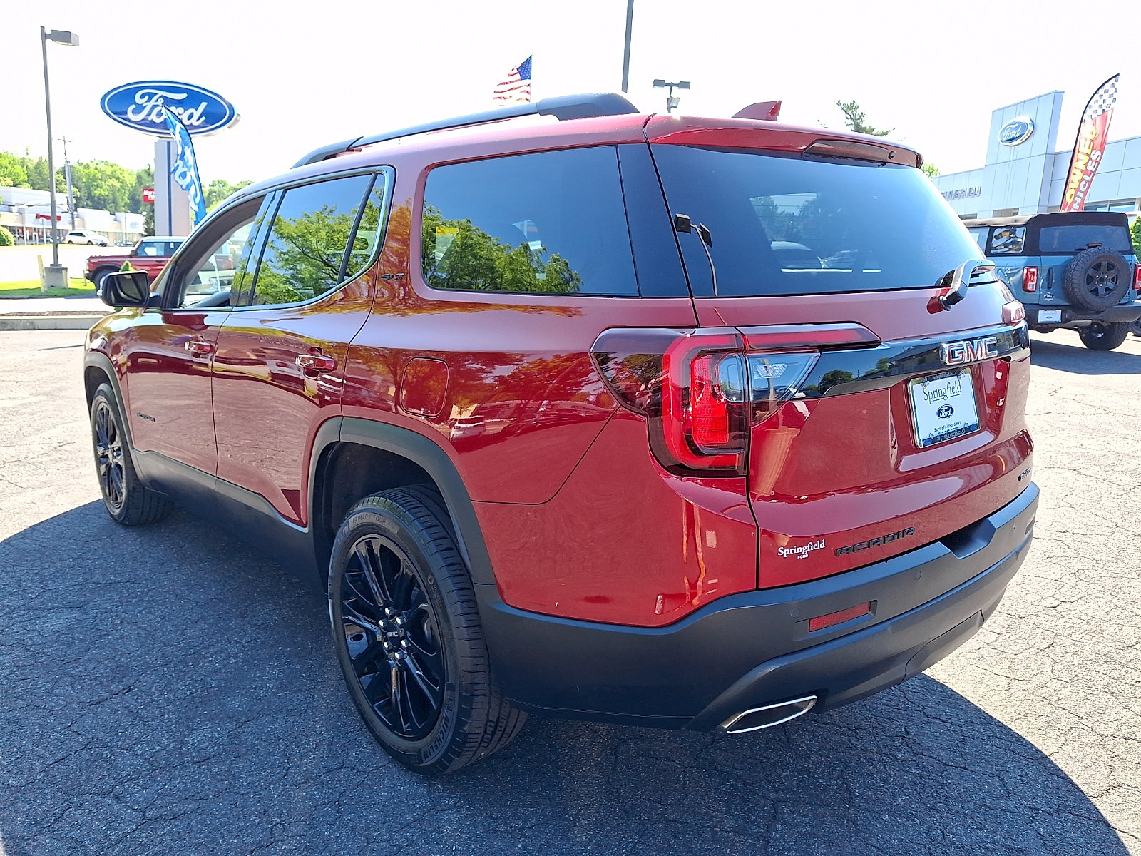Used 2023 GMC Acadia SLT w/ Elevation Edition AWD/4WD image 4