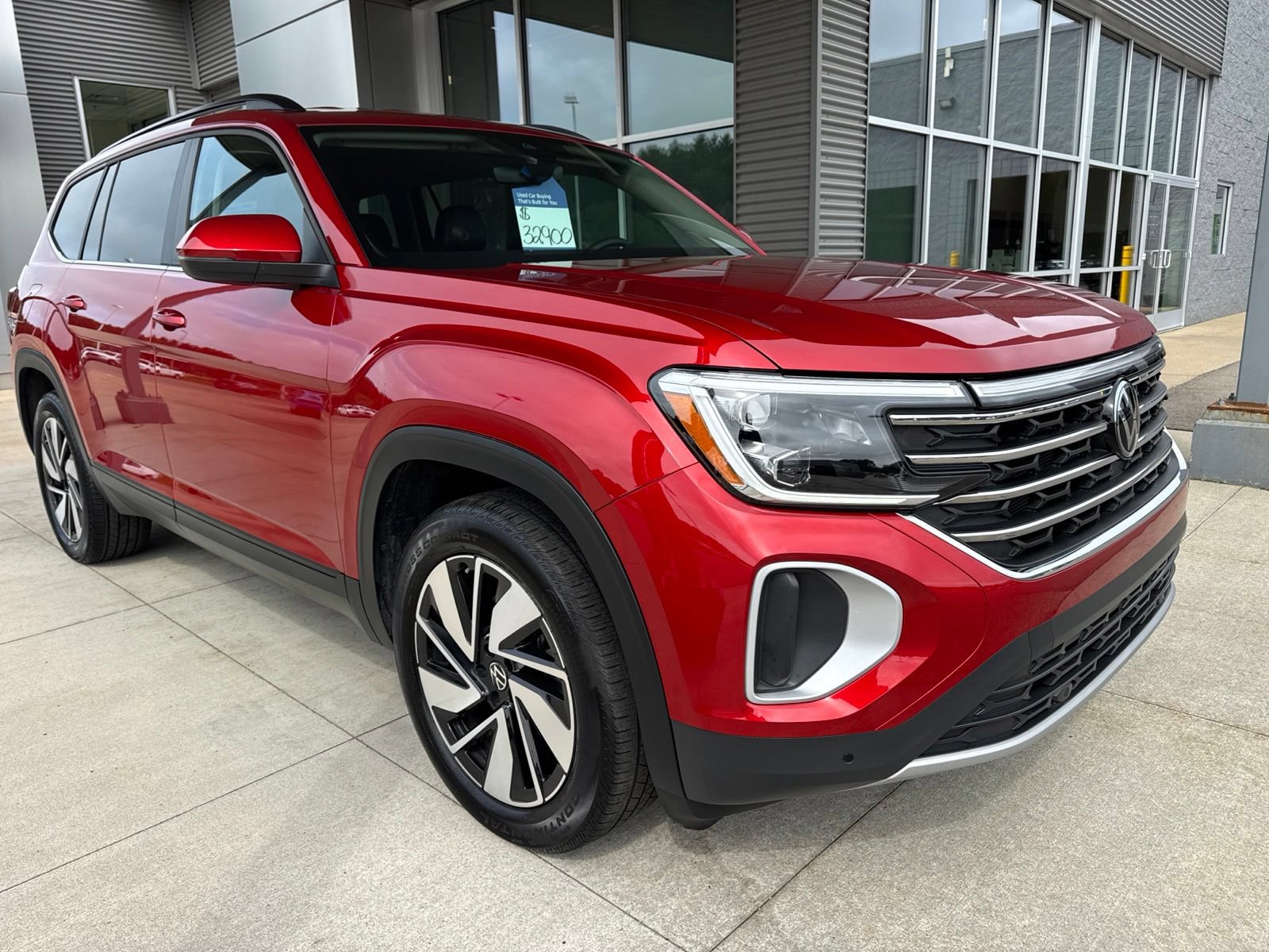 Used 2024 Volkswagen Atlas SE AWD/4WD image 10