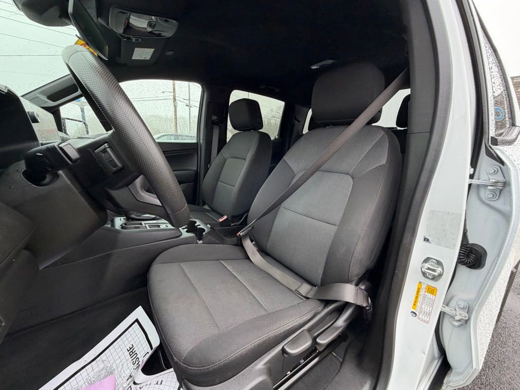 Used 2024 Chevrolet Colorado W/T image 9