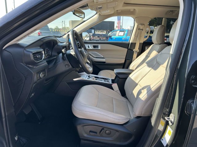 Certified 2024 Ford Explorer Limited w/ Limited Technology Package RWD image 10