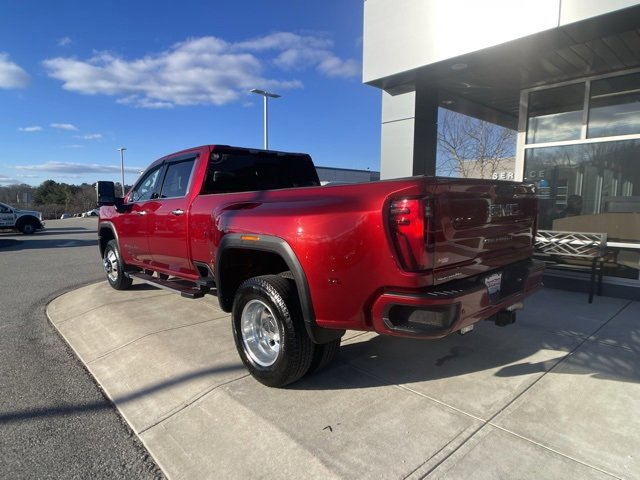 Used 2024 GMC Sierra 3500 Denali image 3