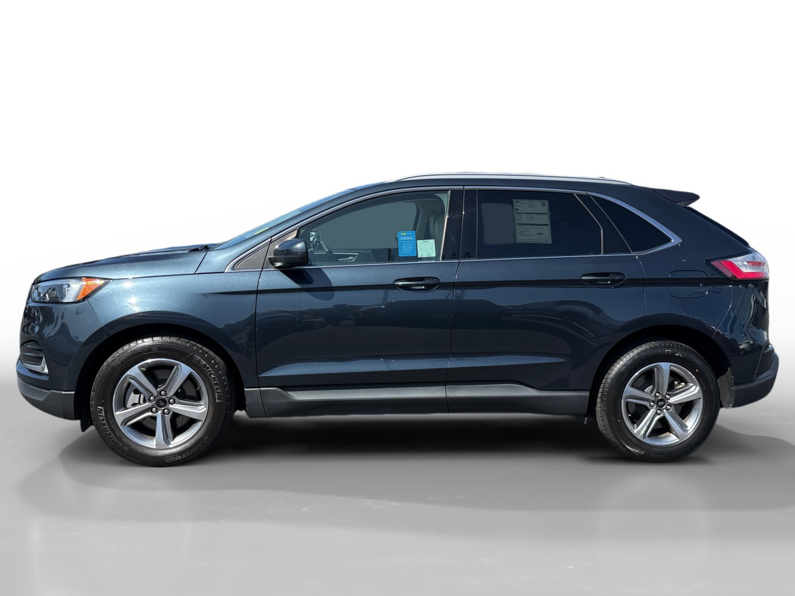 Certified 2023 Ford Edge SEL w/ Convenience Package AWD/4WD image 2