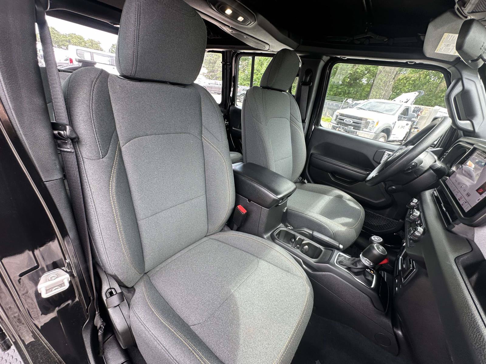 Used 2024 Jeep Wrangler Unlimited Sport AWD/4WD image 23