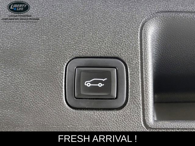 Used 2022 GMC Terrain SLE w/ Driver Convenience Package AWD/4WD image 17