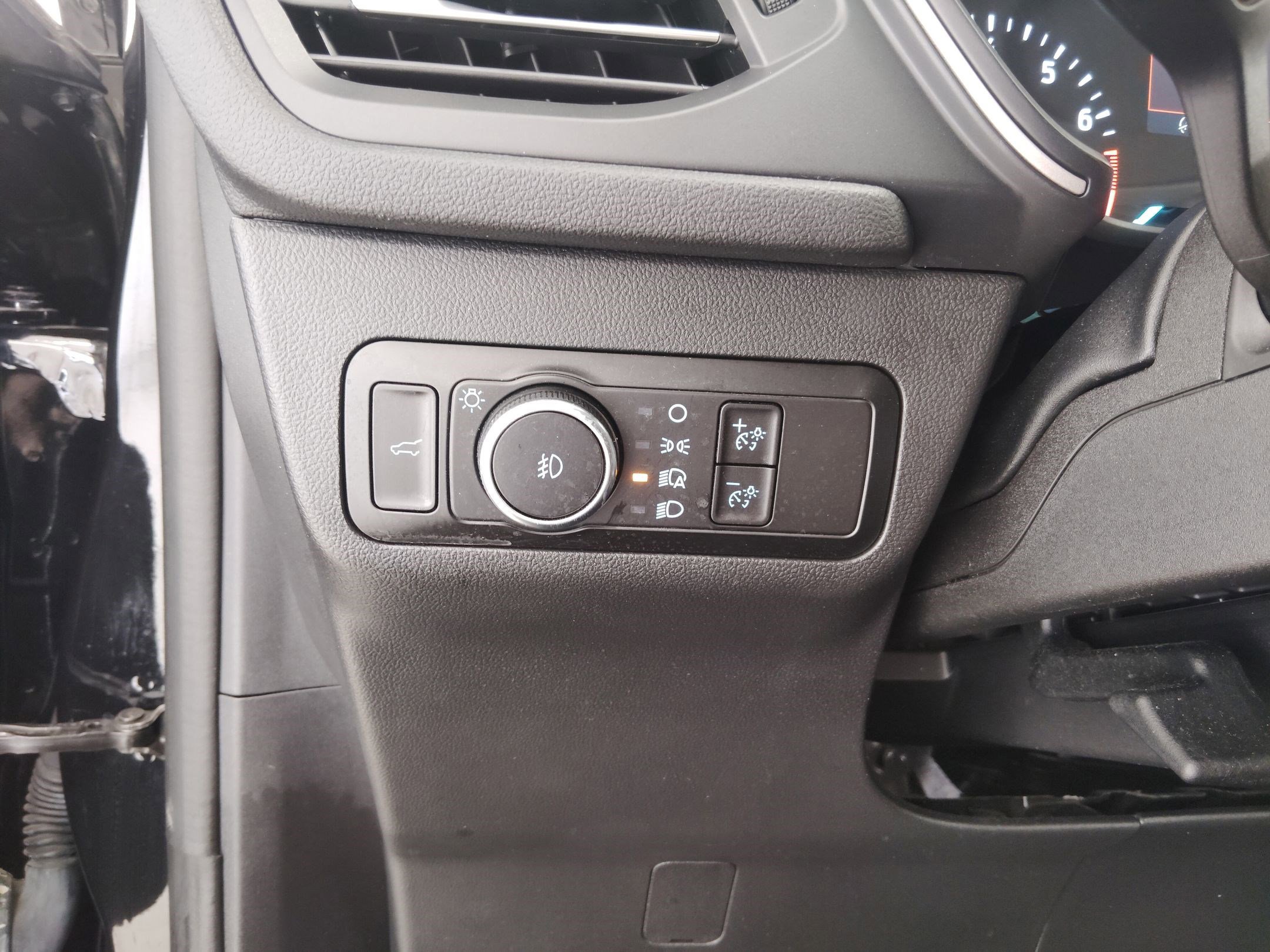 Certified 2022 Ford Escape SEL image 17