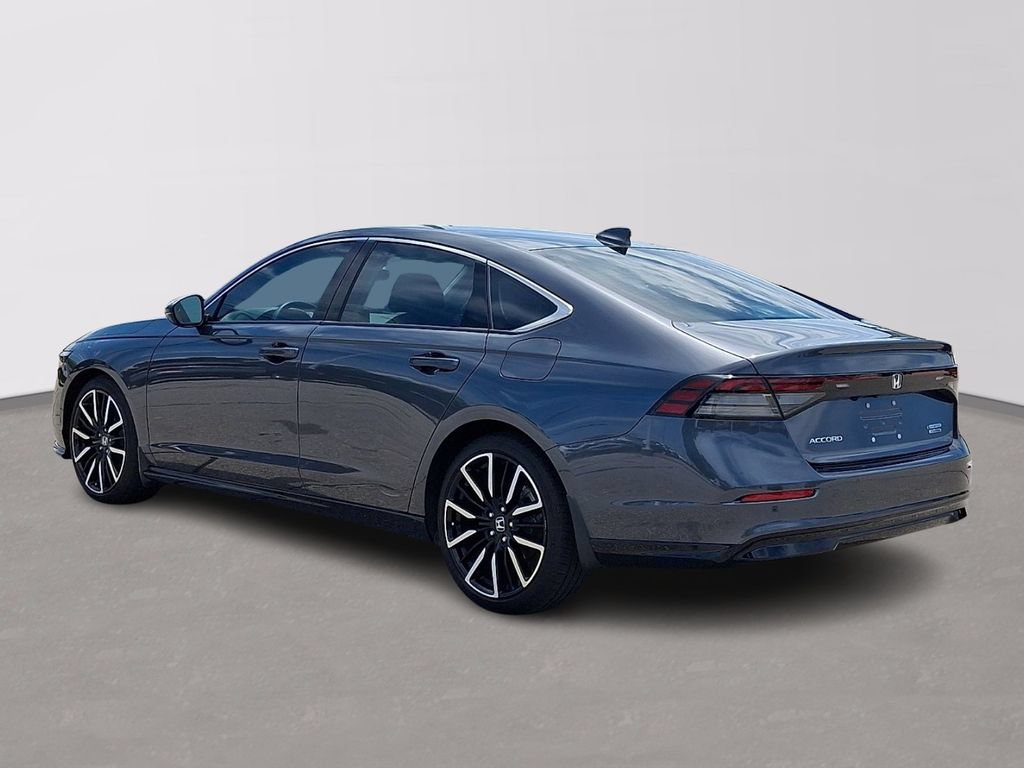 Used 2025 Honda Accord Touring image 4