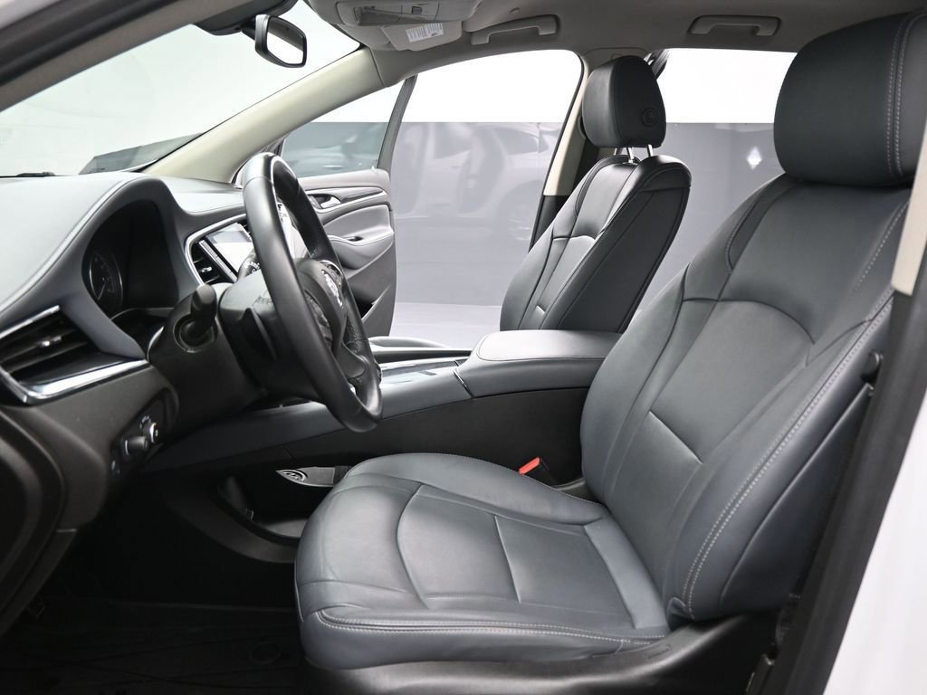 Used 2020 Buick Enclave Essence w/ LPO, Floor Liner Package FWD image 39