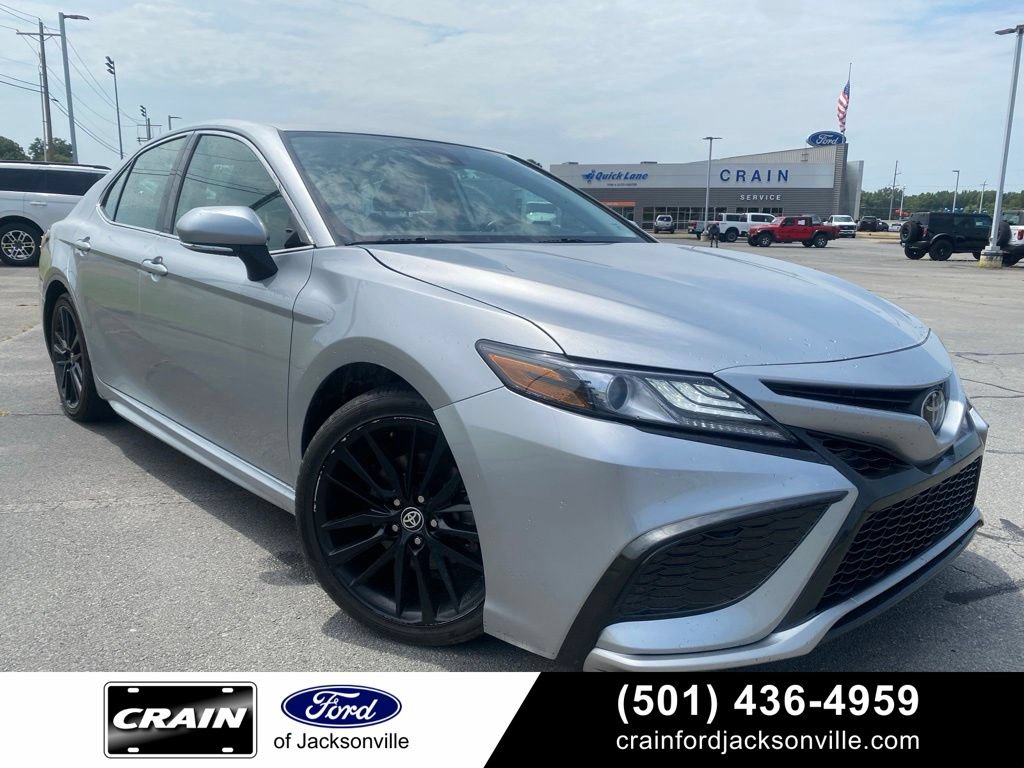 Used 2024 Toyota Camry XSE FWD image 1