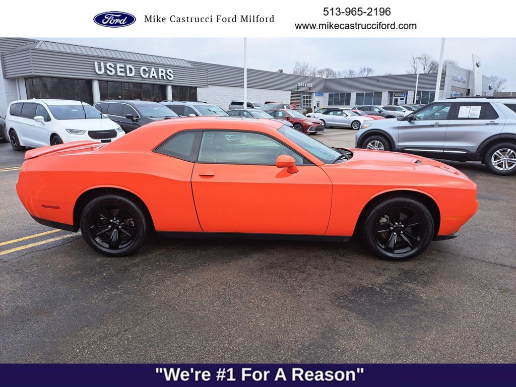 Used 2021 Dodge Challenger SXT w/ Driver Convenience Group image 2