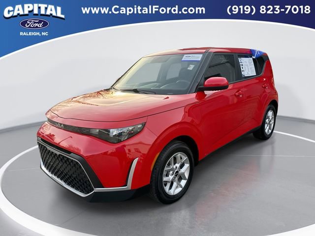 Used 2025 Kia Soul LX w/ LX Technology Package image 1
