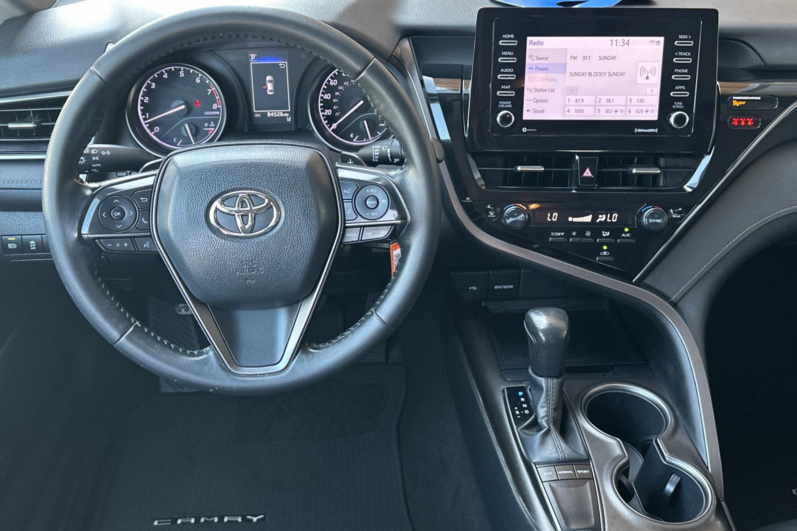 Used 2022 Toyota Camry SE w/ Carpet Mat Package (TMS) FWD image 13