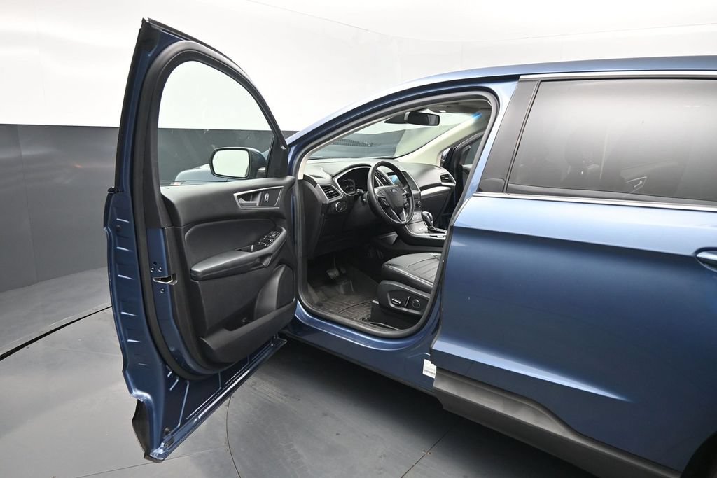 Certified 2018 Ford Edge SEL w/ Equipment Group 201A FWD image 9