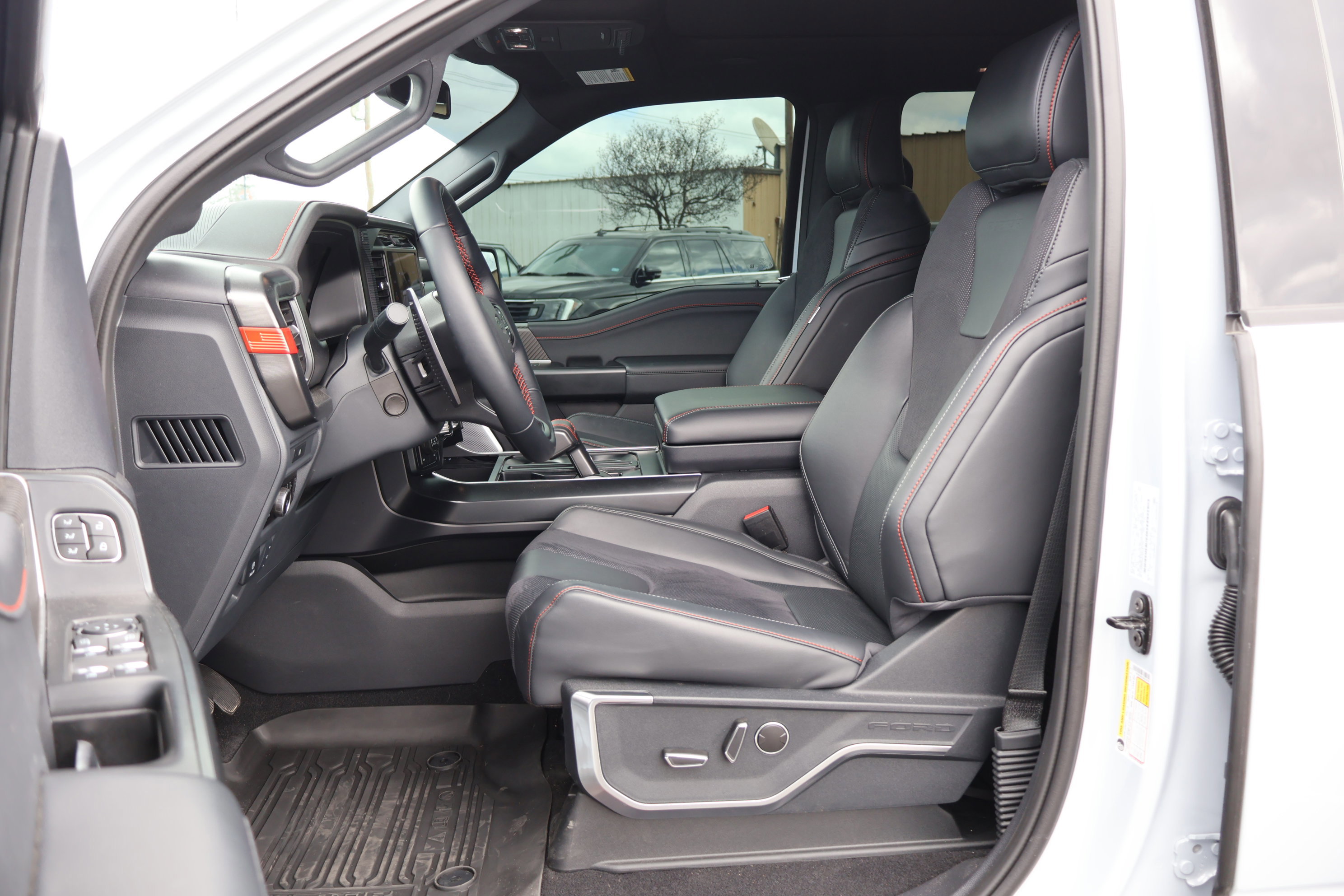 Certified 2025 Ford F150 Raptor image 12