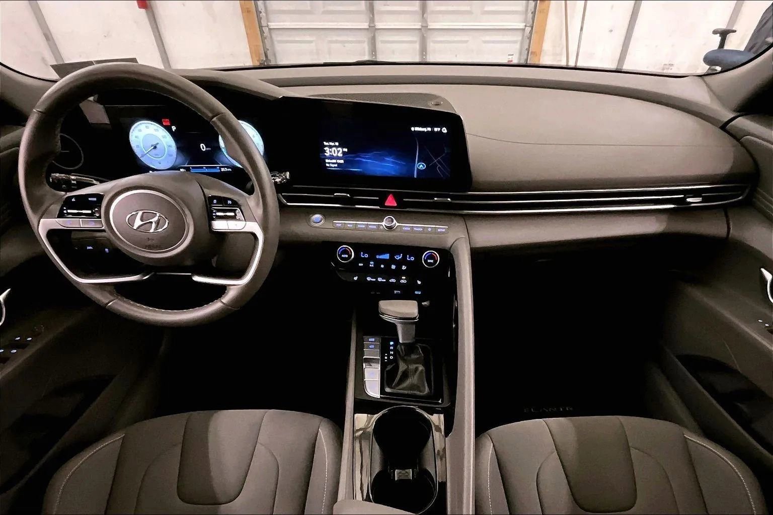 Used 2023 Hyundai Elantra SEL w/ Convenience Package image 14