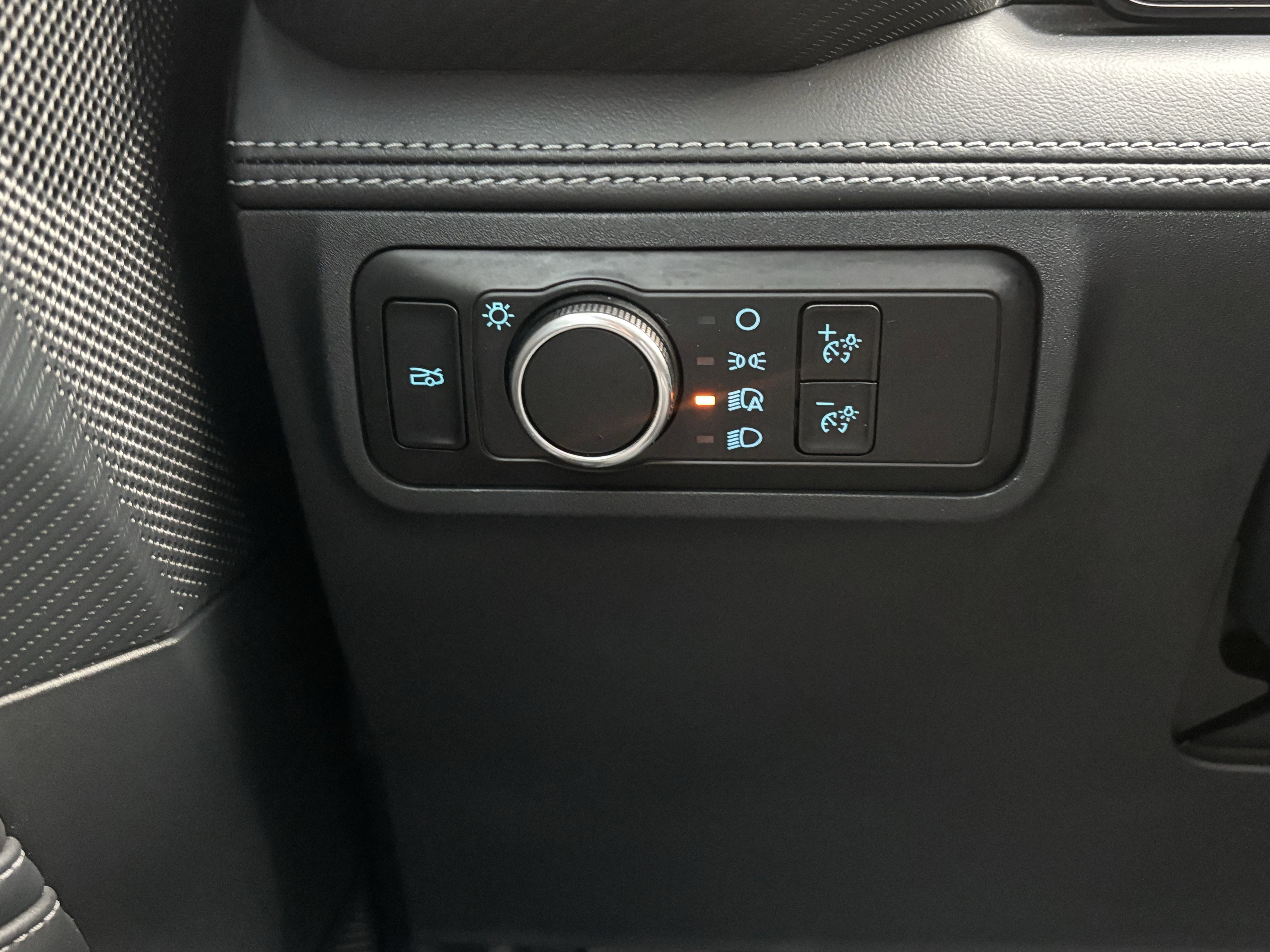 Certified 2024 Ford Mustang Premium image 32