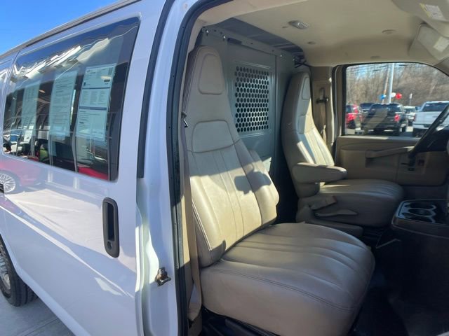 Used 2020 Chevrolet Express 2500 w/ Driver Convenience Package image 27