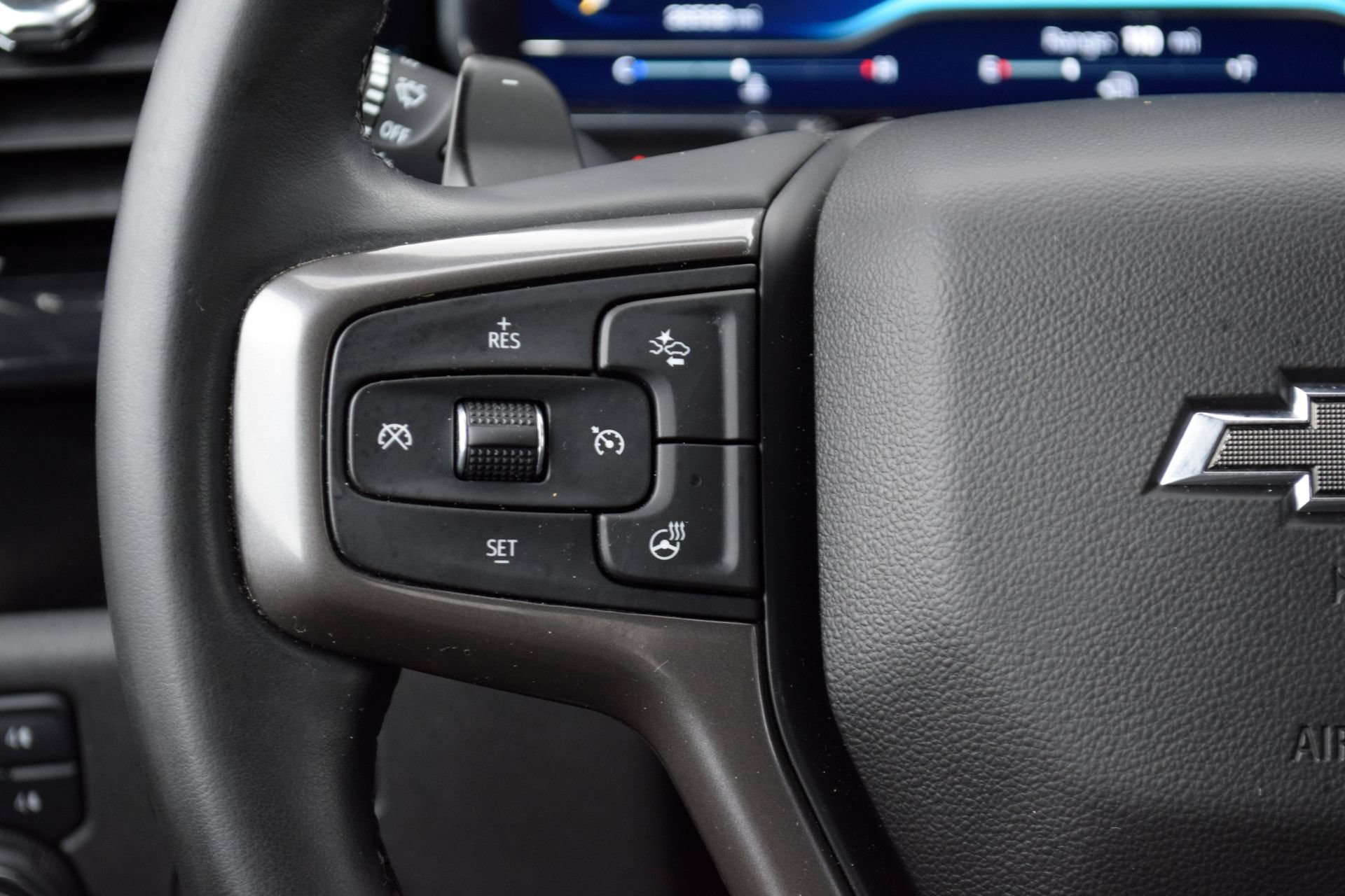 Used 2024 Chevrolet Silverado 1500 ZR2 AWD/4WD image 9