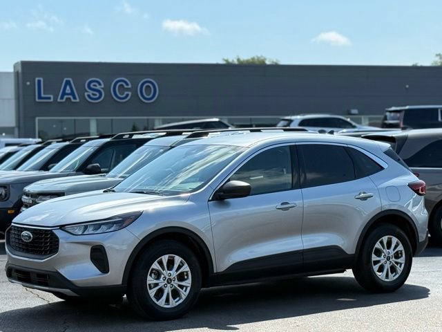 Certified 2024 Ford Escape Active w/ Tech Pack #1 AWD/4WD image 1