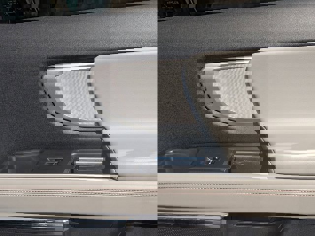 Certified 2025 Ford Expedition Max Active image 38