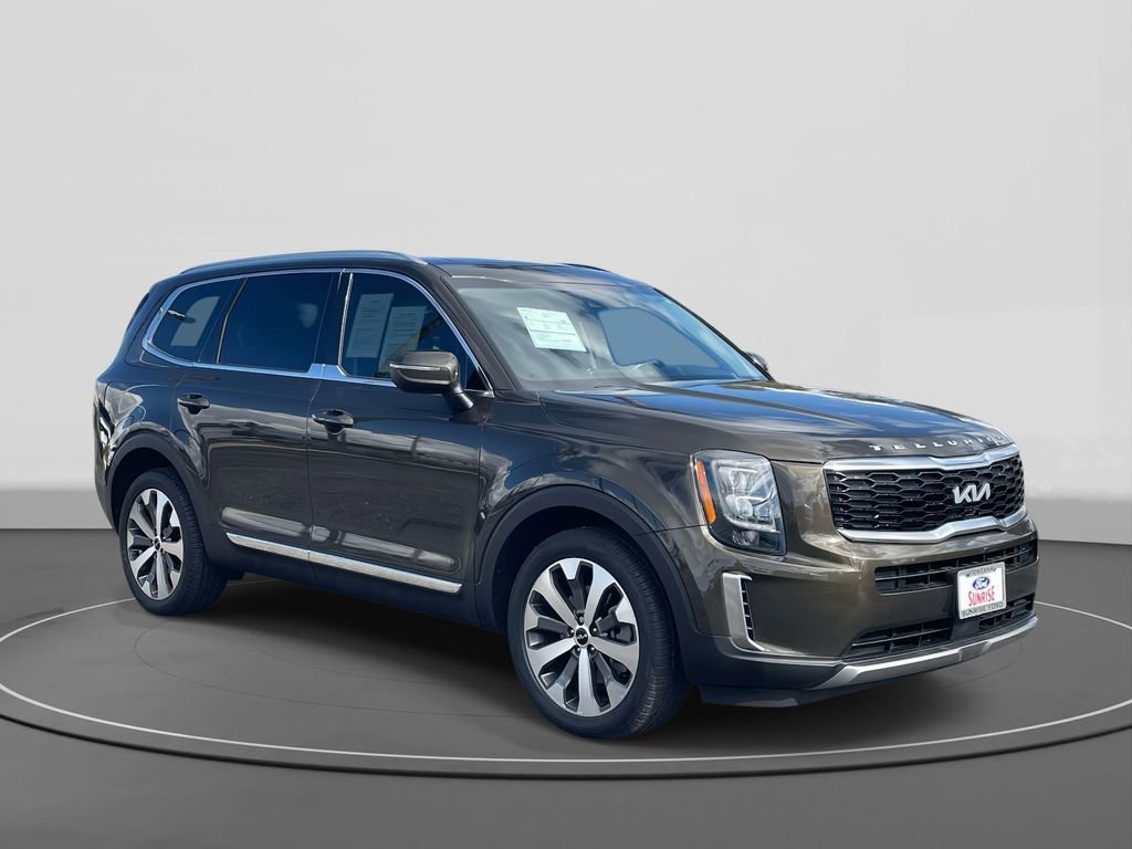 Used 2022 Kia Telluride EX w/ EX Premium Package image 4