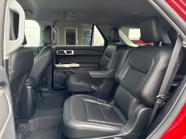 Certified 2024 Ford Explorer XLT w/ Equipment Group 202A AWD/4WD image 28