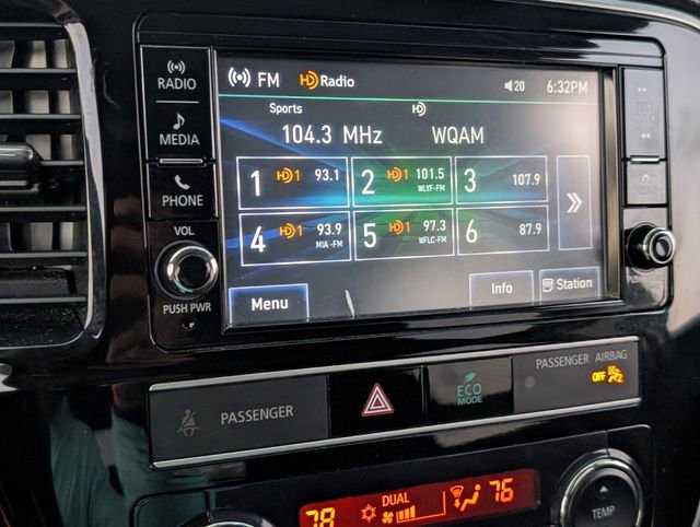 Used 2019 Mitsubishi Outlander ES image 19