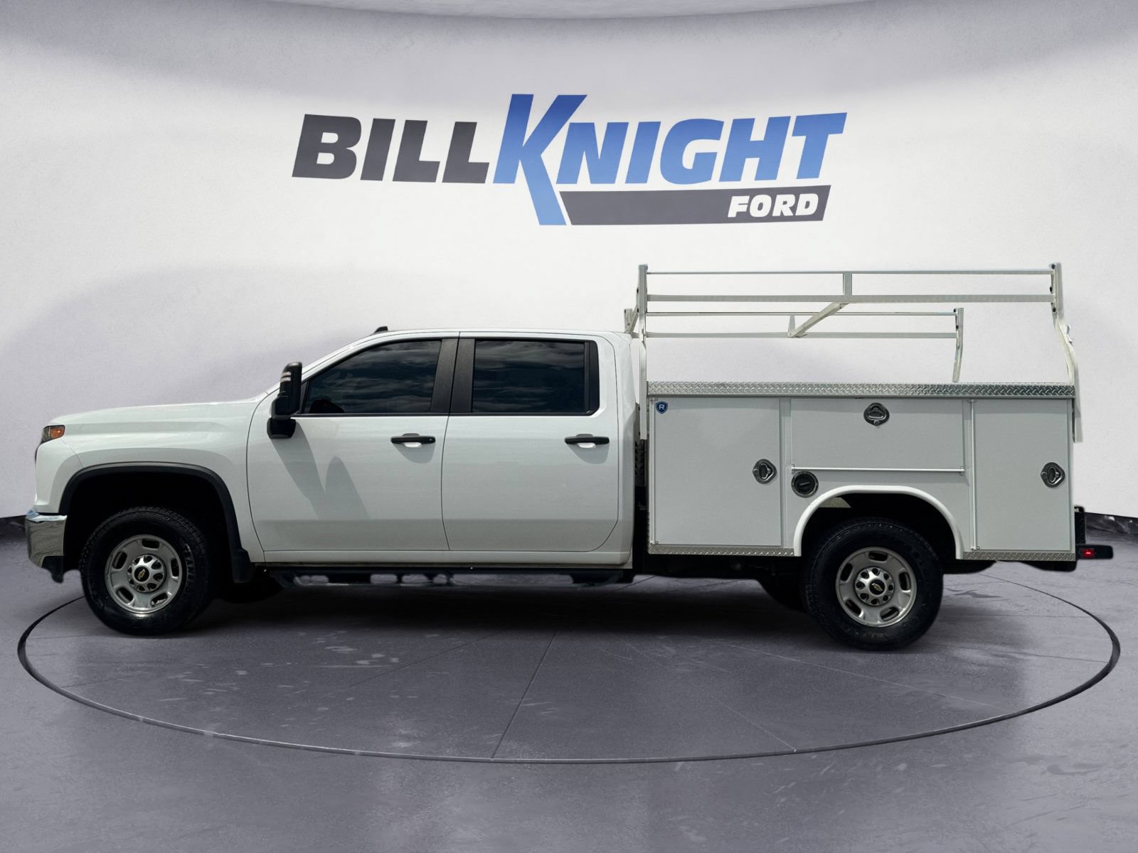 Used 2022 Chevrolet Silverado 2500 W/T w/ WT Convenience Package AWD/4WD image 2