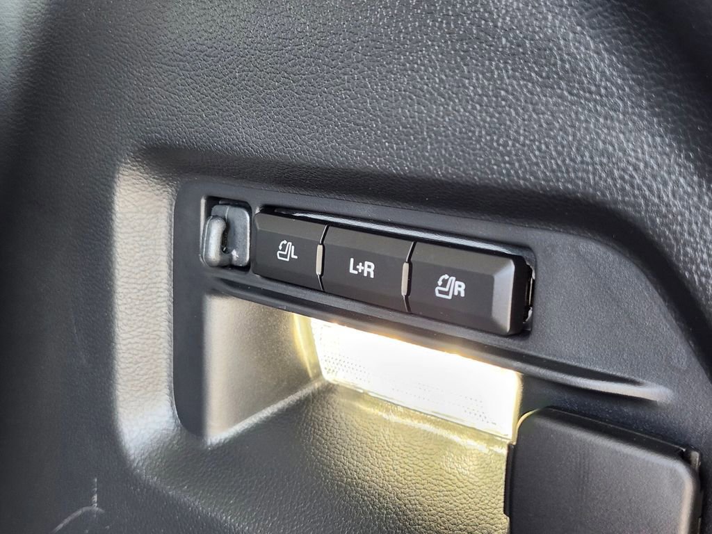 Certified 2025 Ford Explorer Platinum w/ LUX Leather Package image 36