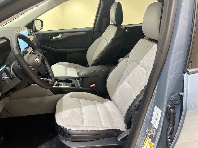 Certified 2024 Ford Escape SE FWD image 11