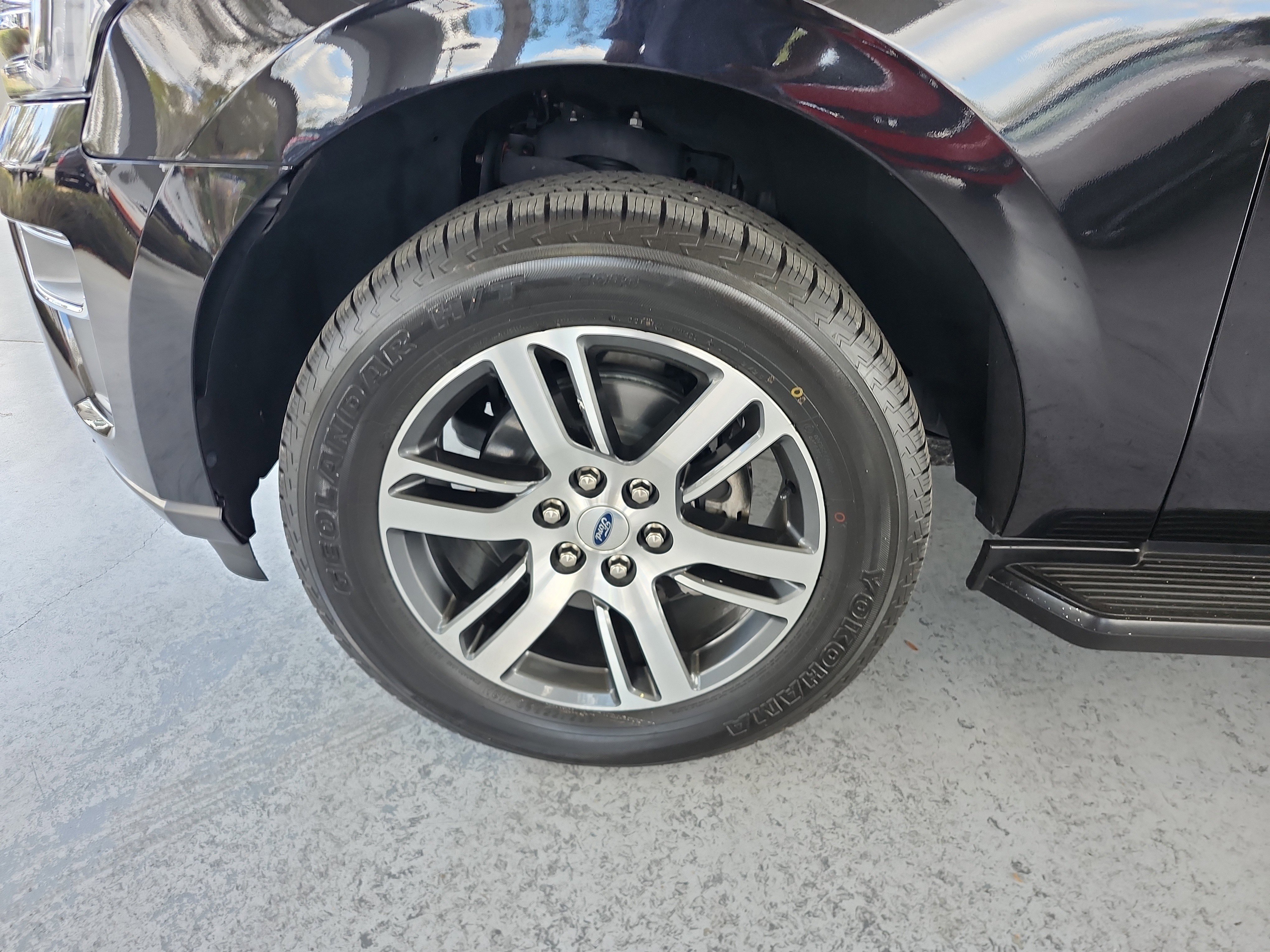 Certified 2022 Ford Expedition Max Limited image 9