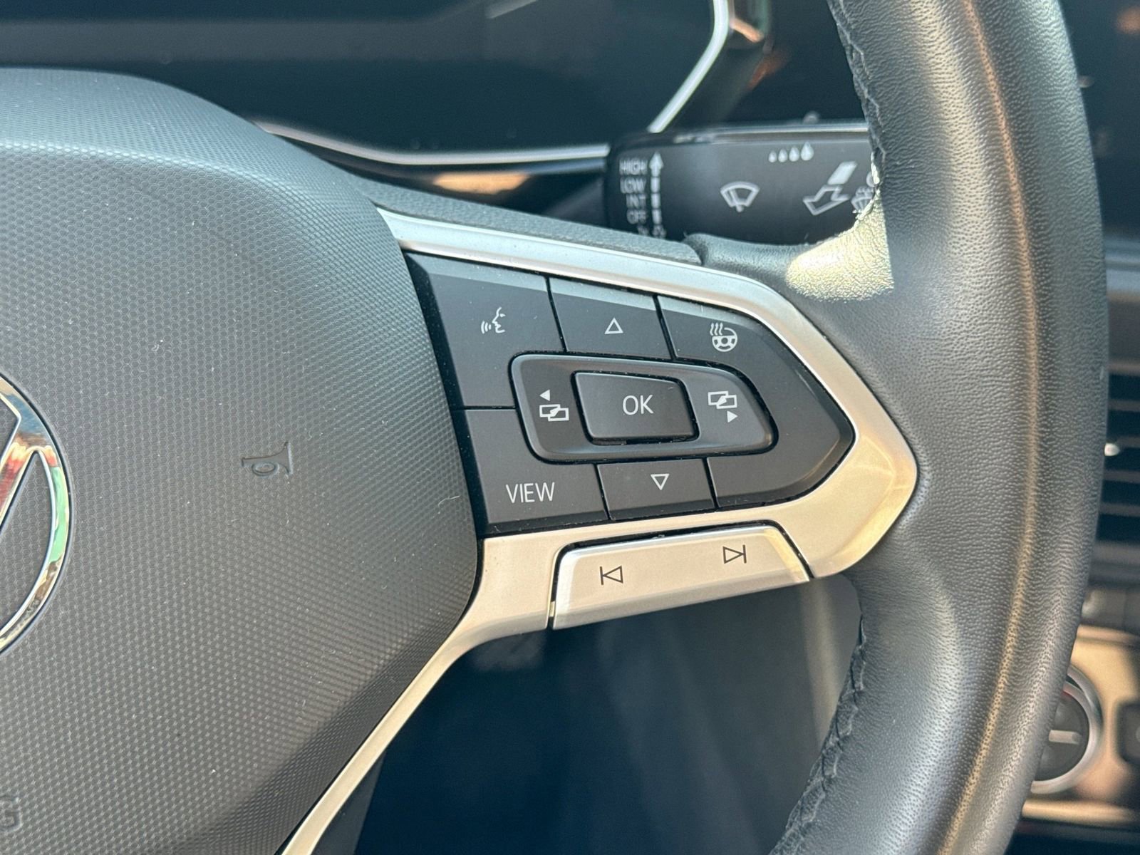 Used 2024 Volkswagen Jetta SEL FWD image 27