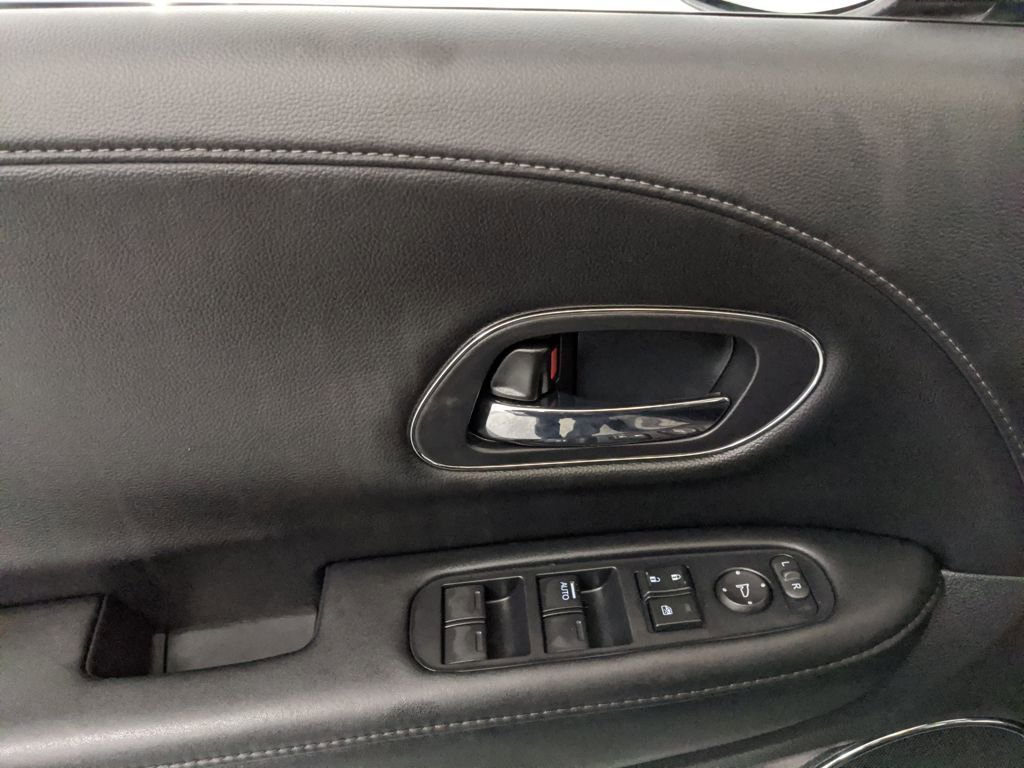 Used 2021 Honda HR-V EX-L image 15