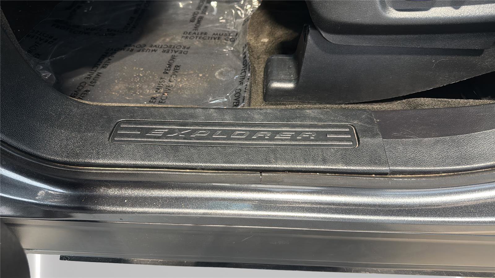 Certified 2018 Ford Explorer XLT w/ Equipment Group 201A AWD/4WD image 22