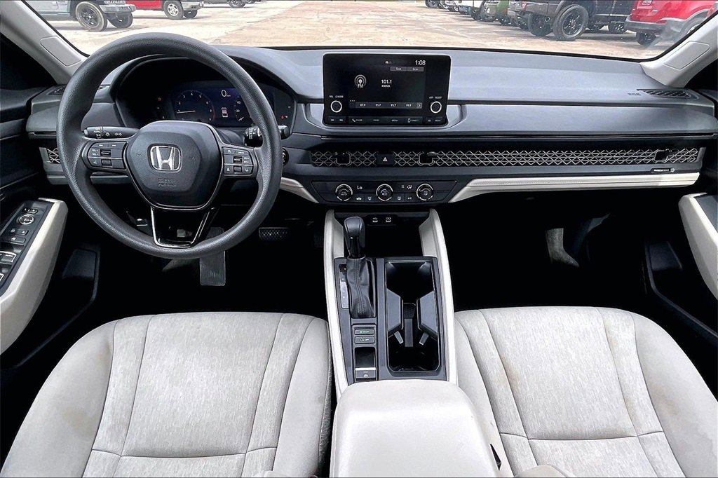 Used 2023 Honda Accord LX image 7