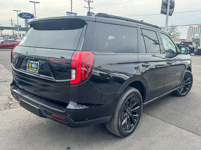 Certified 2025 Ford Expedition Platinum w/ Stealth Appearance Package image 5