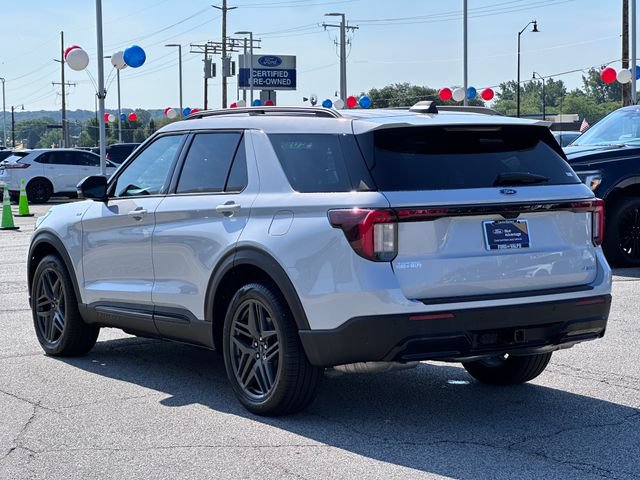 Certified 2026 Ford Explorer ST-Line w/ ST-Line Street Pack AWD/4WD image 5
