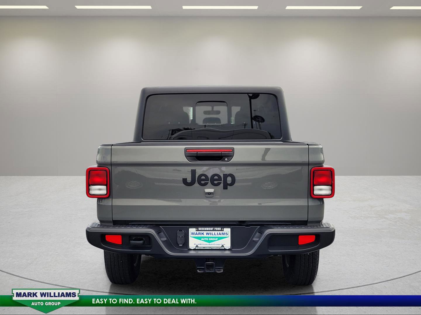 Used 2023 Jeep Gladiator Sport AWD/4WD image 5