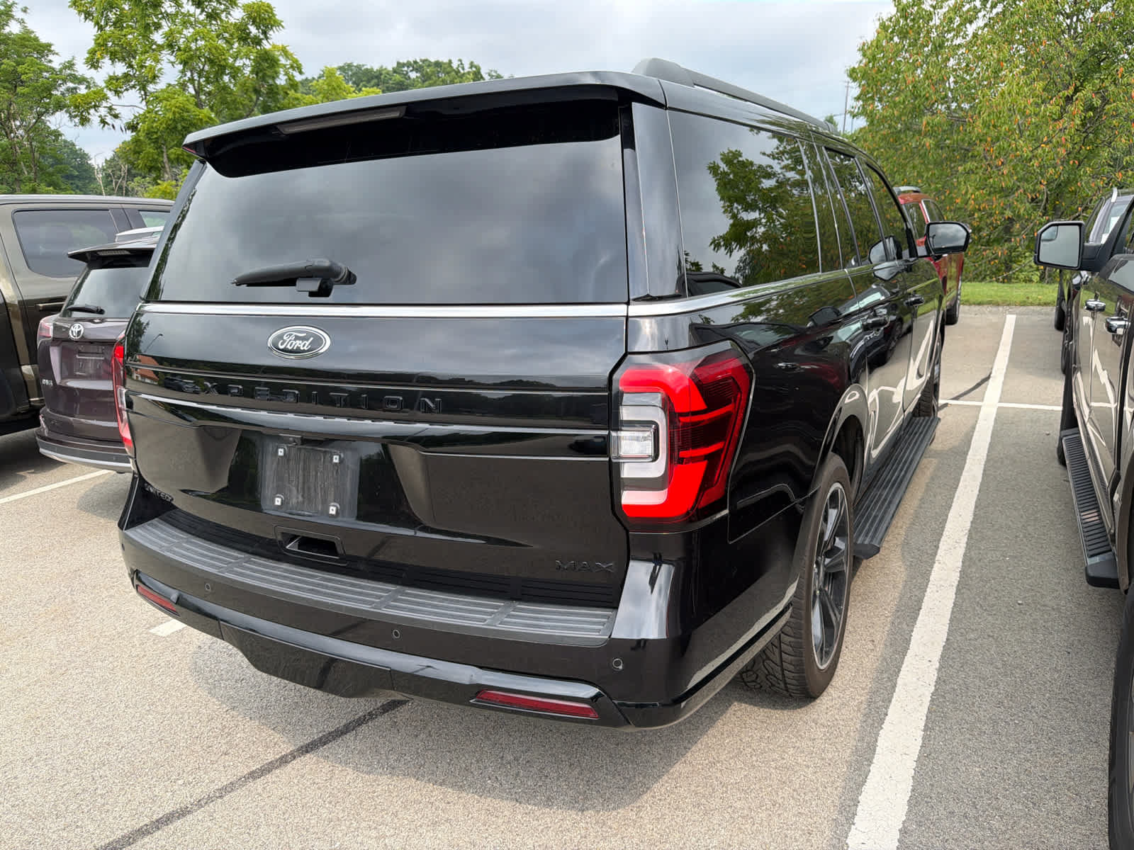 Certified 2022 Ford Expedition Max Limited AWD/4WD image 7