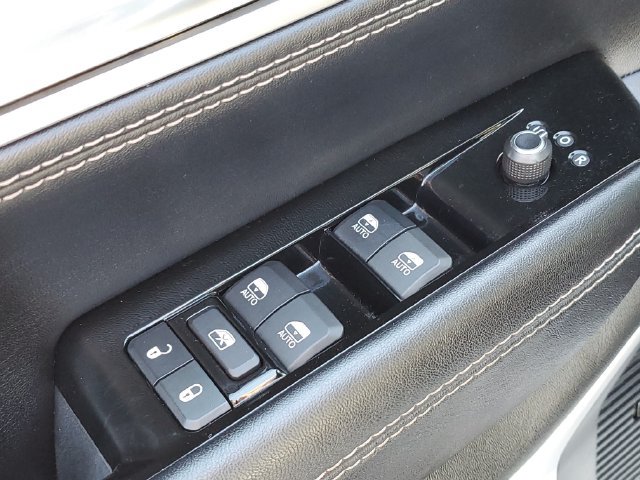 Used 2024 Jeep Wagoneer Series II AWD/4WD image 22