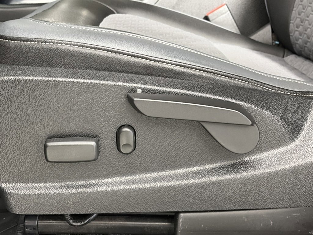 Used 2019 Chevrolet Colorado Z71 w/ LPO, Premium Interior Package image 25