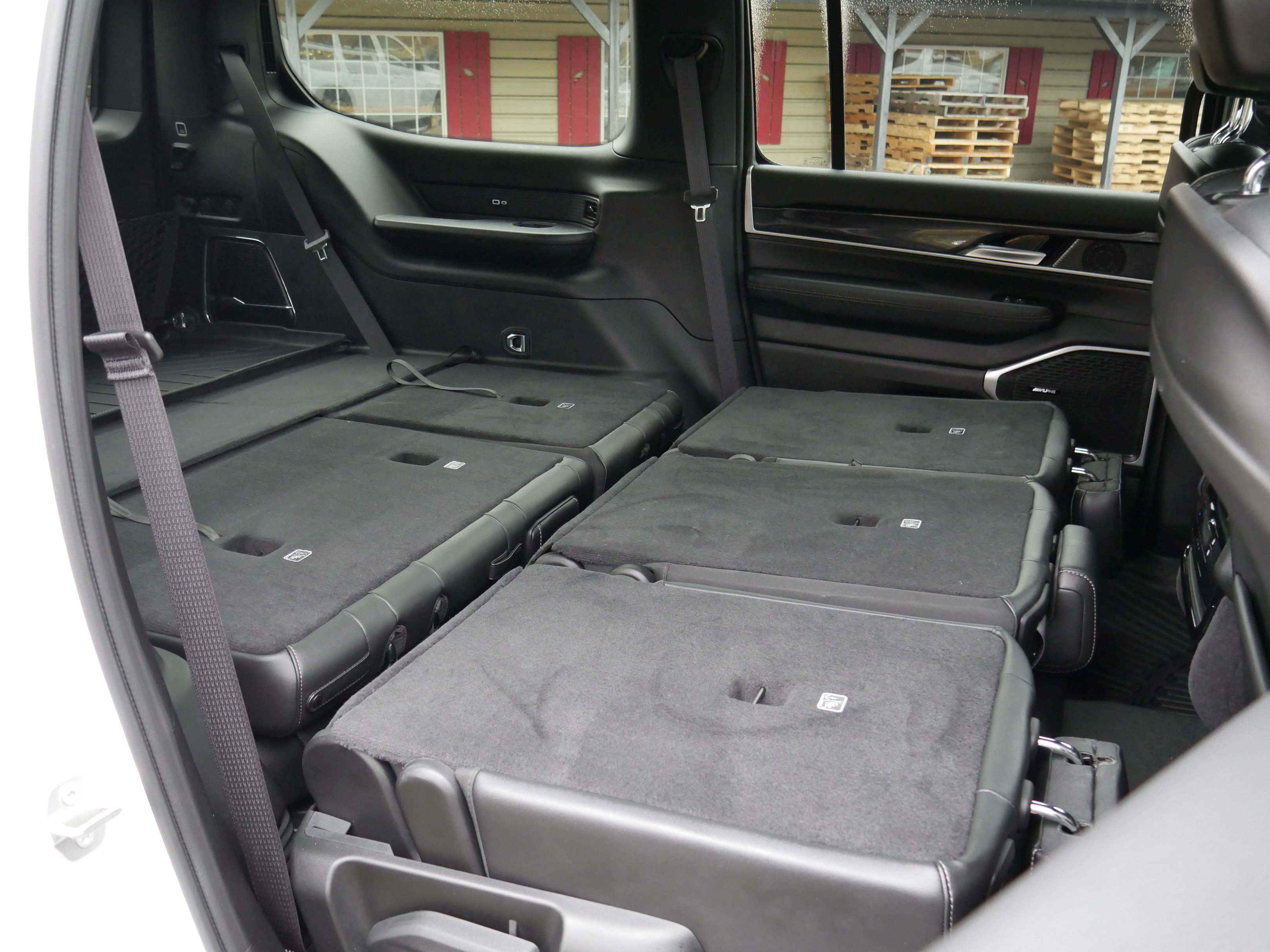 Used 2024 Jeep Wagoneer 4WD image 28