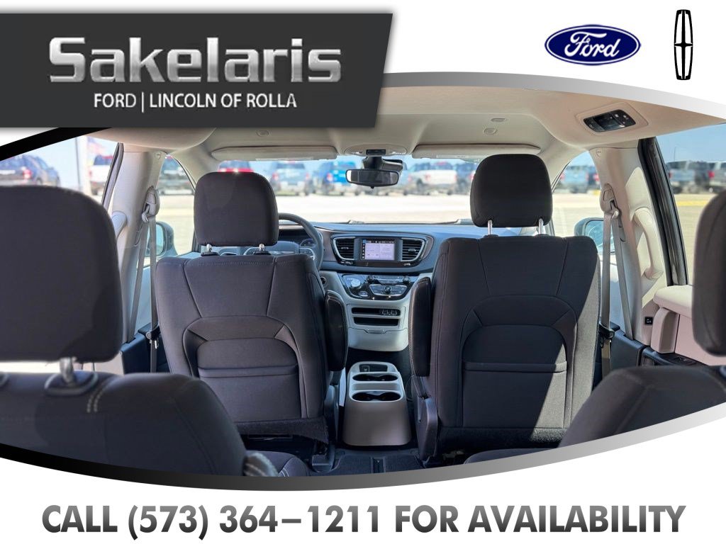 Used 2023 Chrysler Voyager LX FWD image 41