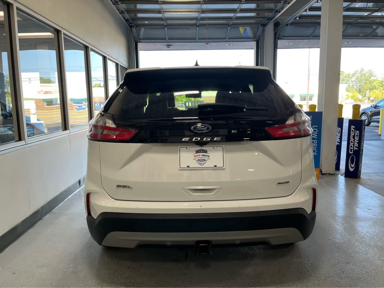 Certified 2024 Ford Edge SEL w/ Convenience Package AWD/4WD image 6