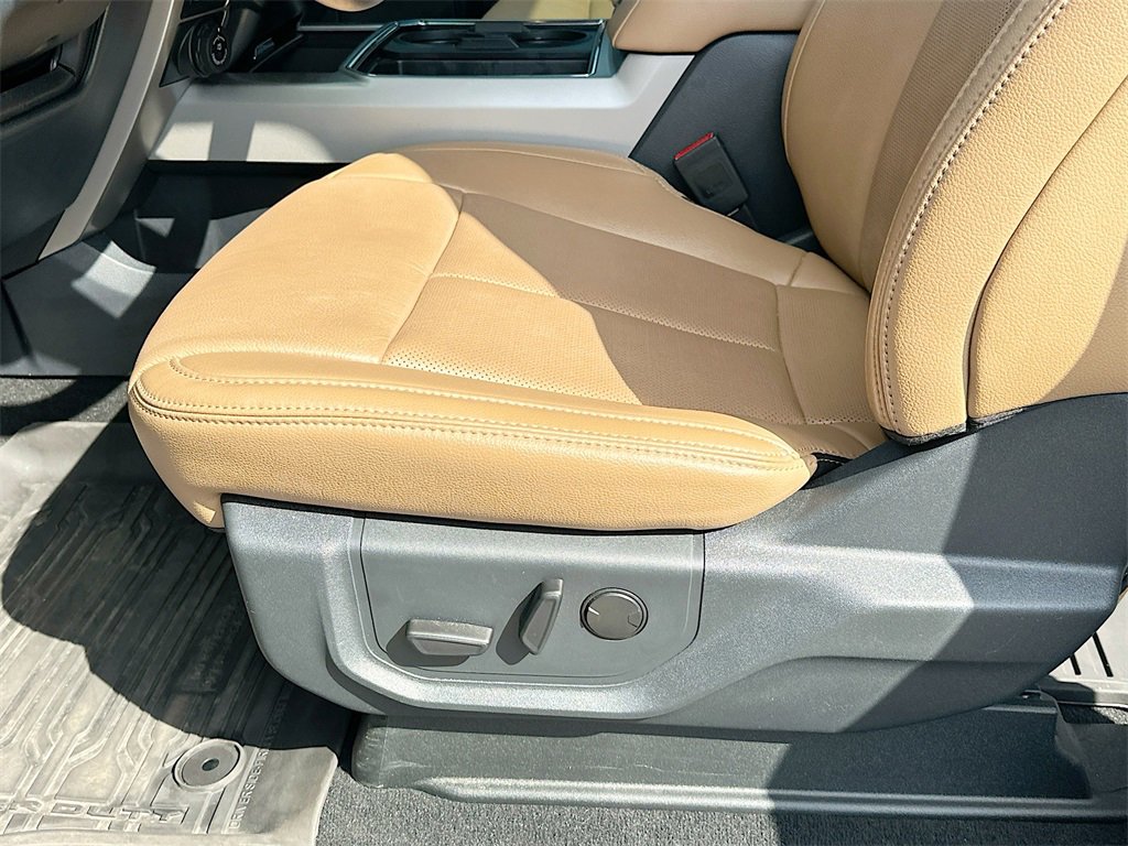 Certified 2022 Ford F250 Lariat w/ Lariat Ultimate Package image 9