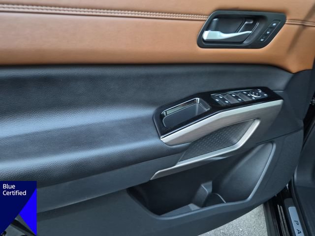 Used 2025 Nissan Pathfinder Platinum w/ Cargo Package FWD image 12
