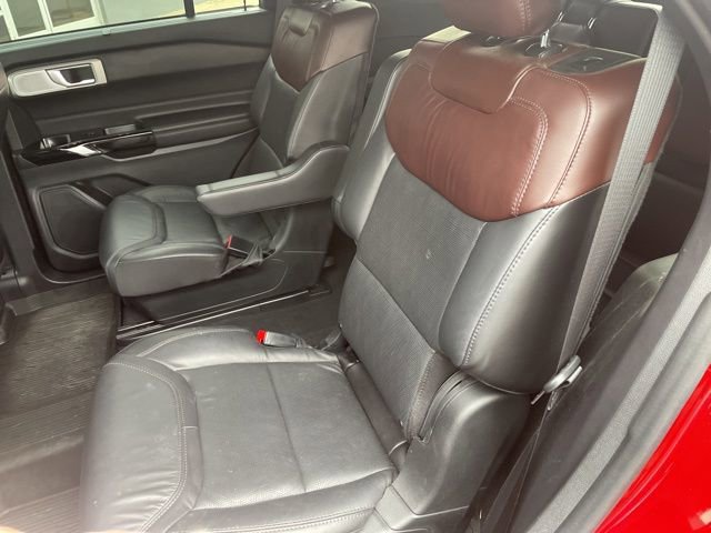 Certified 2022 Ford Explorer Platinum w/ Equipment Group 601A AWD/4WD image 21