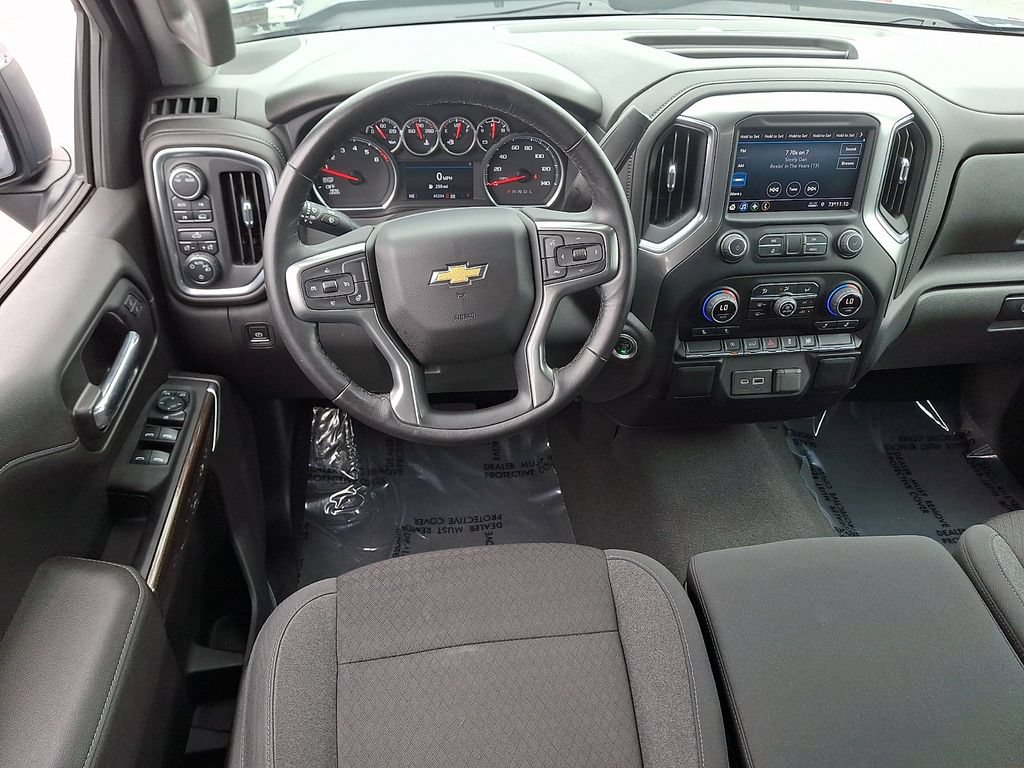Used 2022 Chevrolet Silverado 1500 LT AWD/4WD image 11